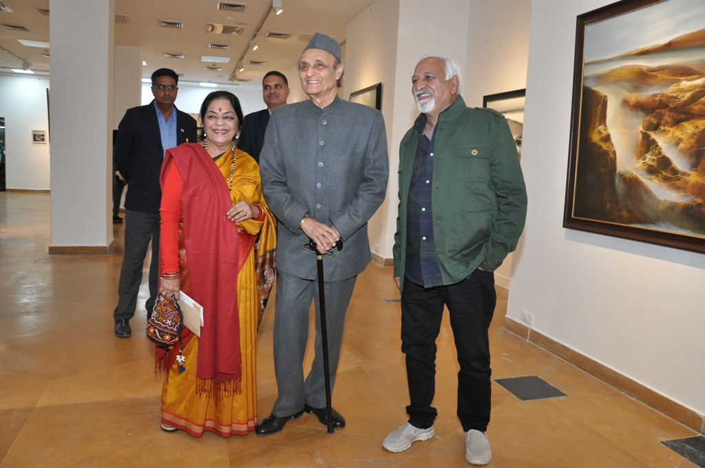 Veteran artist Vinod Sharma showcasing Mindscape by Creativity Art Gallery-1