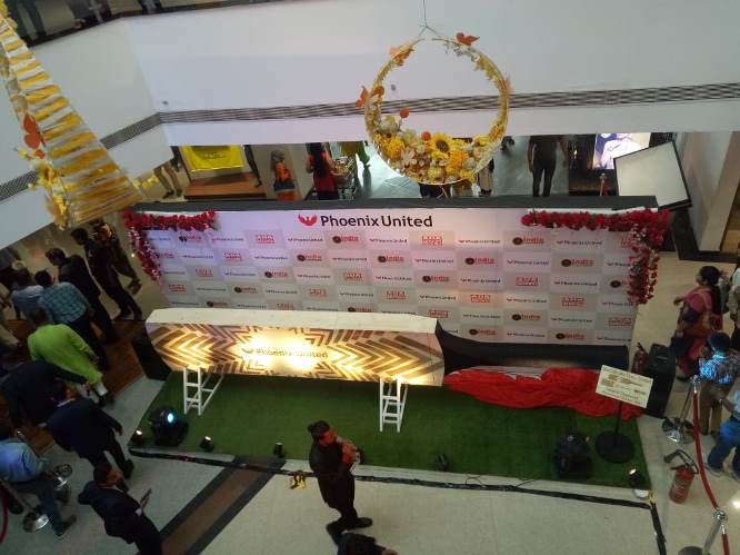 Asia’s biggest cricket bat installed at Phoenix United Mall