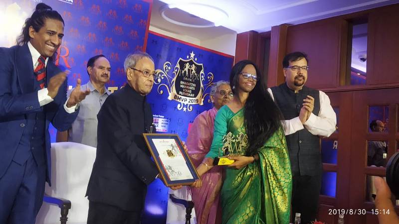 Pranab Mukherjee awards Menaka Gandhi with 2019 Bharatiya Manavata Vikas Puraskar