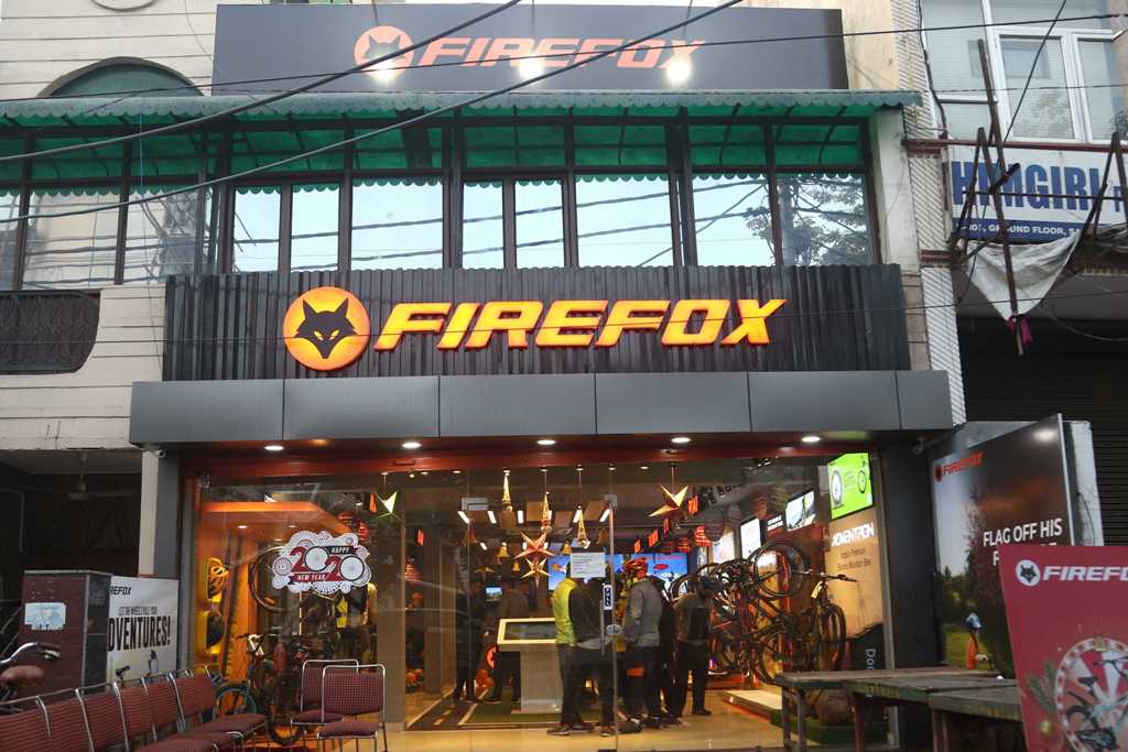 FireFox New Age Experience Store in Pitampura