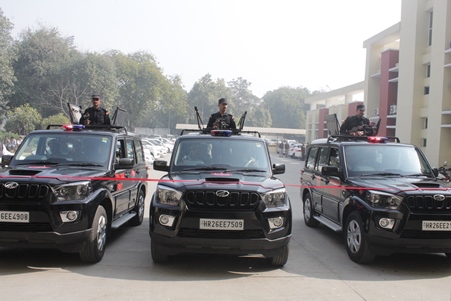 DLF Foundation donates Patrolling Cars to Gurugram Police