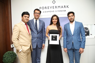 DP Jewellers launches Forevermark at their store in Indore