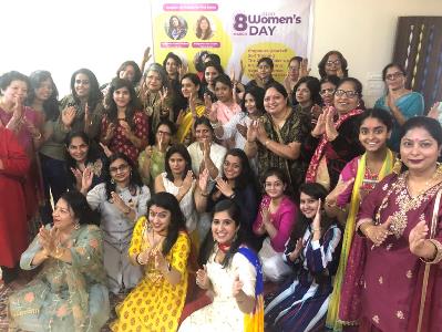 On International Women's Day Homemakers took a pledge to be committed towards their Physical as well as Mental Health and be Strong and Self-dependent