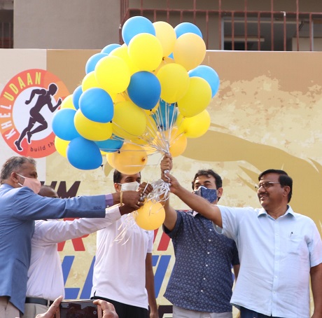Chief Guest Shri Jayesh Ranjan, President - Telangana Olympic Body, inaugurating the Gaudium Athletic Track & the First Edition of the Gaudium Sportopia Athletics Annual Meet, by releasing balloons along with (L-R) Mr Stanly, President, Telangana State Athletics Association & Technical Committee Chairman, Athletics Federation of India; Mr Rajesh, President, Hyderabad District Athletic Association; Guest of Honor Mr Pullela Gopichand (3rd from left) & Mr Nityananda Reddy, Chairman Gaudium School & Vice Chairman, Aurobindo Pharma; today, at The Gaudium School, Kollur Campus.