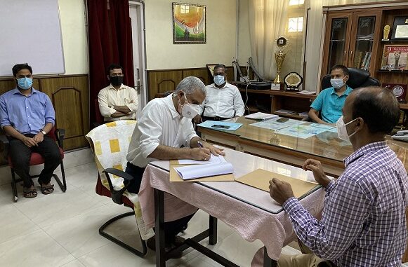 IIM Sambalpur signs MoU with the Office of the Collector cum District