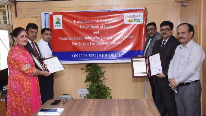 Shri P K Das, FGM, UBI and Shri P R Kumar CGM, NSIC