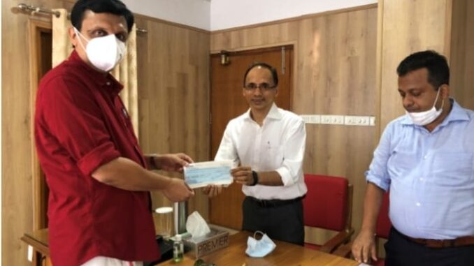 Walkaroo Foundation contributes to Kerala CM's Distress relief fund