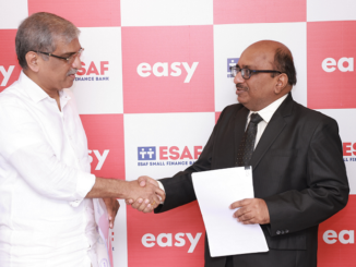 L-R (Mr. Paul Thomas, MD of ESAF Bank and Mr. Praveen Agrawal, CEO of Easy)