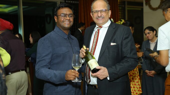 L-R Sumit Jaiswal, AVP Marketing and Exim, GZV with Chetan Kamani, Founder & Director, Footprints Realty at the launch of Grover Zampa Vineyards new label, Signet