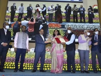 Dr. Naresh Yadav, first woman from Haryana receiving award from Dr. Jitendra Singh, hon'ble minister of state for Science and Technology, Govt. of India on the occasion of National Science Day