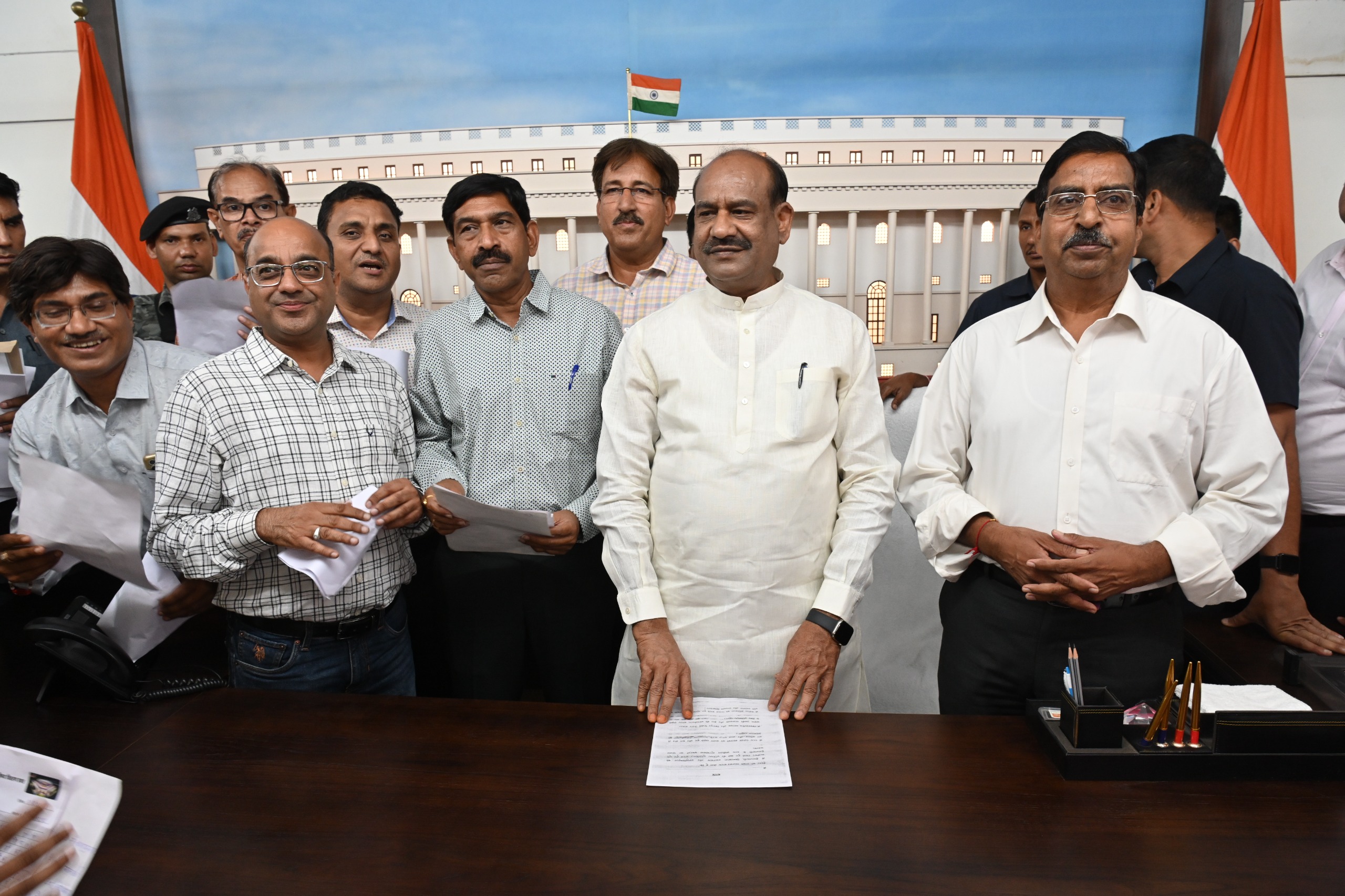 Valuers Pledge Certificate launched by OM Birla, Loksabha Speaker.