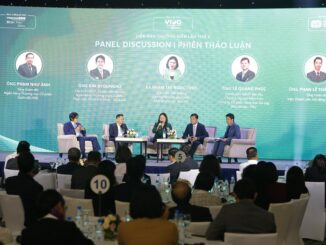 Kim Byoungho, chairman of HDBank, speaks at a panel discussion on “Unlocking Green Finance and Investment through Green Governance” as part of the Annual Forum on Corporate Governance in Hà Nội on November 22.