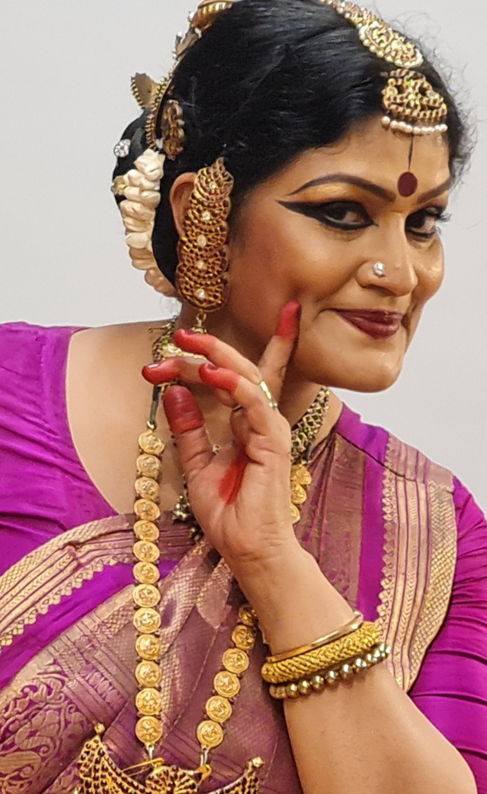 bharat natyam dancer