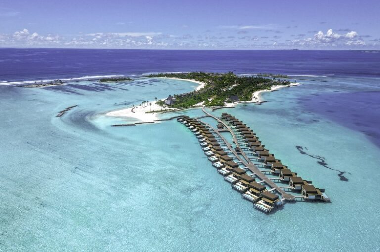 Kuda Villingili Resort Maldives Nominated for Condé Nast Traveller