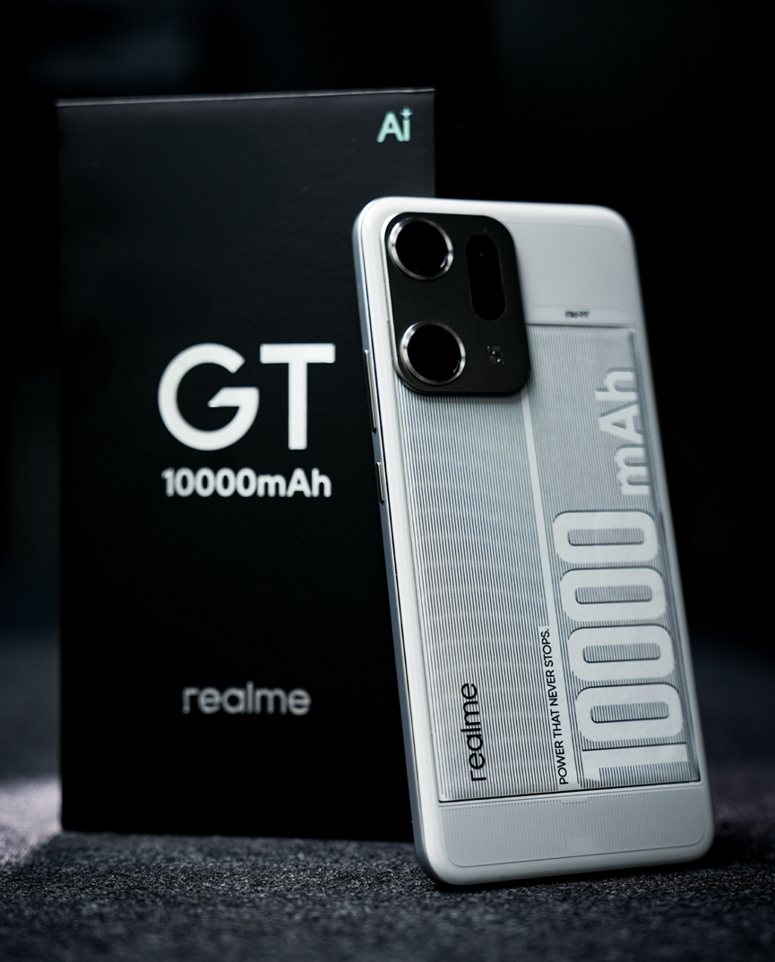realme Sets New Bar in Battery Tech with Launch of 10,000mAh Concept Device

