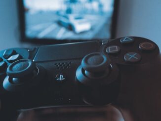 Daman Games, Best Projector for Gaming, Right Poker App, Habits, Risks, and Real Victories in Esports