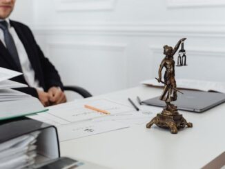 Commercial Disputes, Phoenix child custody attorney