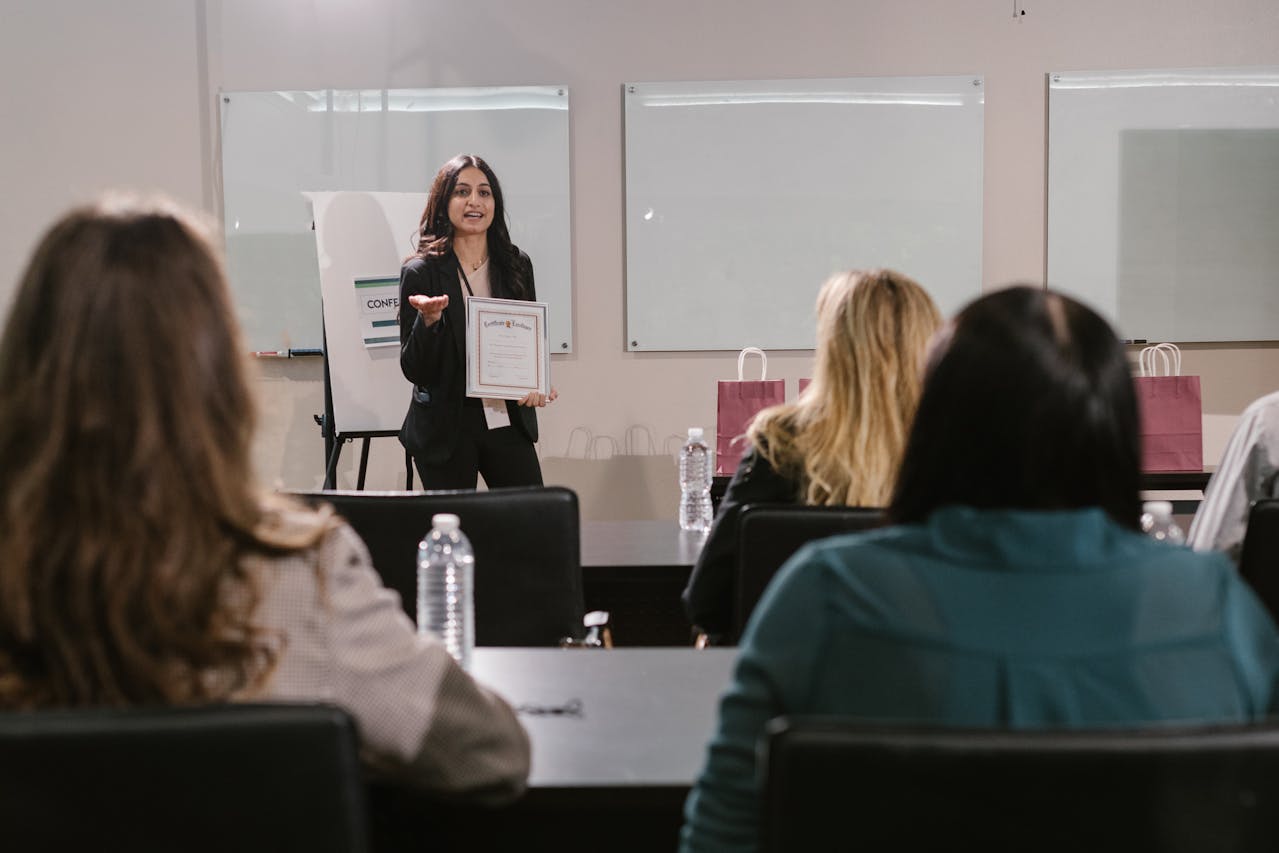 7 Tips for Organizing a Successful Corporate Awards Ceremony, Why 5 Years of Experience Before Business School Is Ideal When considering the perfect timing for pursuing a business degree, boost your online following