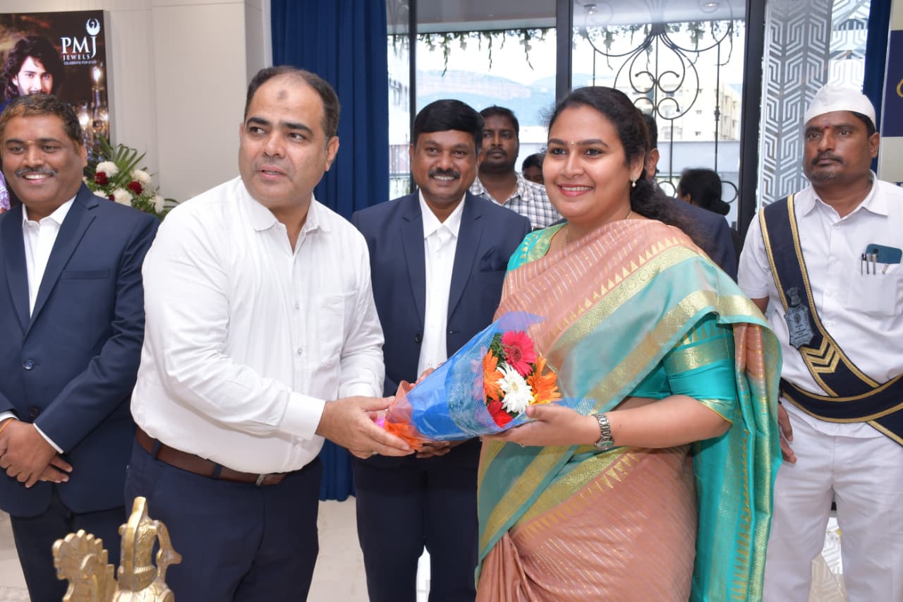 Tirupati Municipal Commissioner Narapureddy Mourya IAS inaugurated the new relaunched store