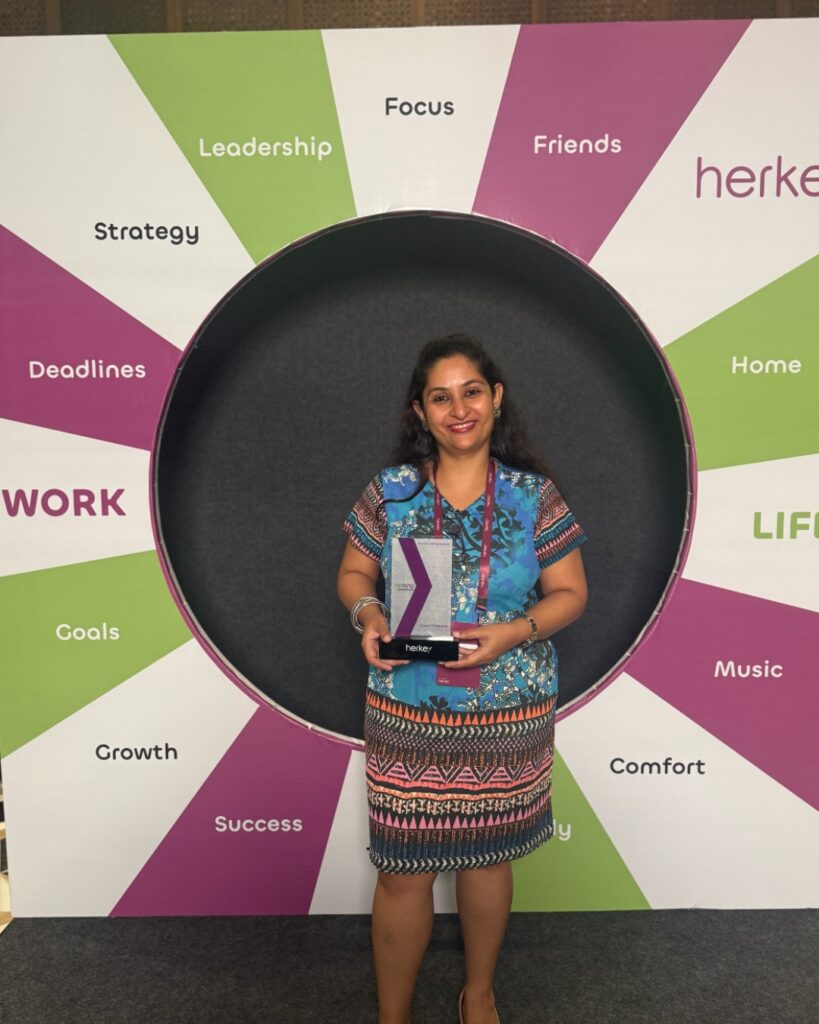 Uttara Talapatra Wins Best Entrepreneur Award at the Her Rising Awards 2025 by HerKey