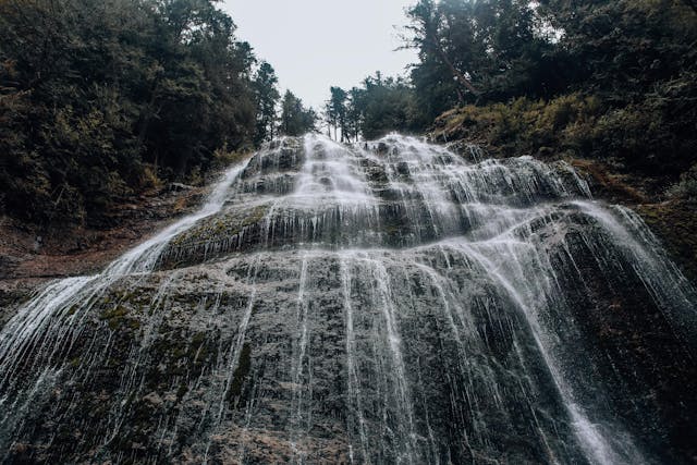 pexels-rachel-claire-7276948 water fall