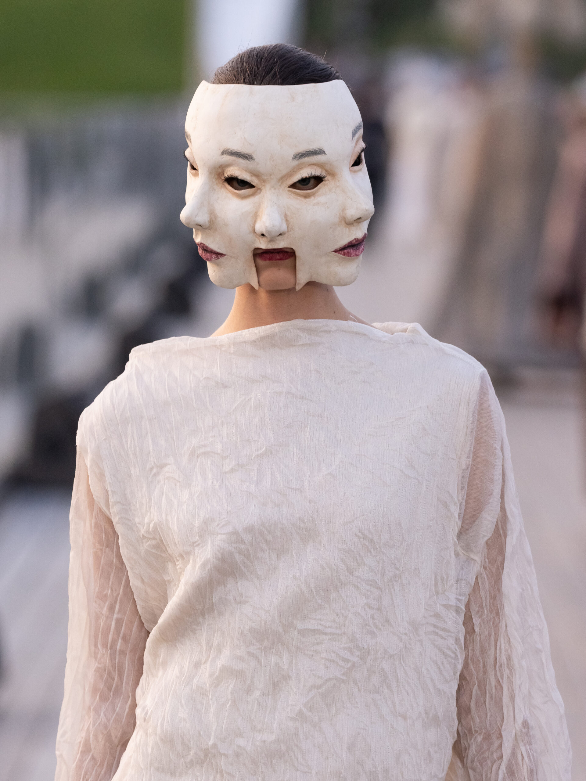 Mandragora. AI-collection 1869/2025. Digital heritage at Moscow Fashion Week