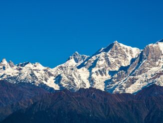Can You See the World's Tallest Peak, Mt. Everest, From a Plane