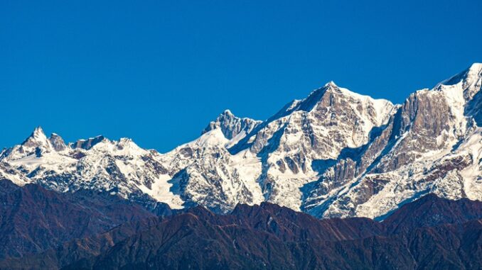 Can You See the World's Tallest Peak, Mt. Everest, From a Plane