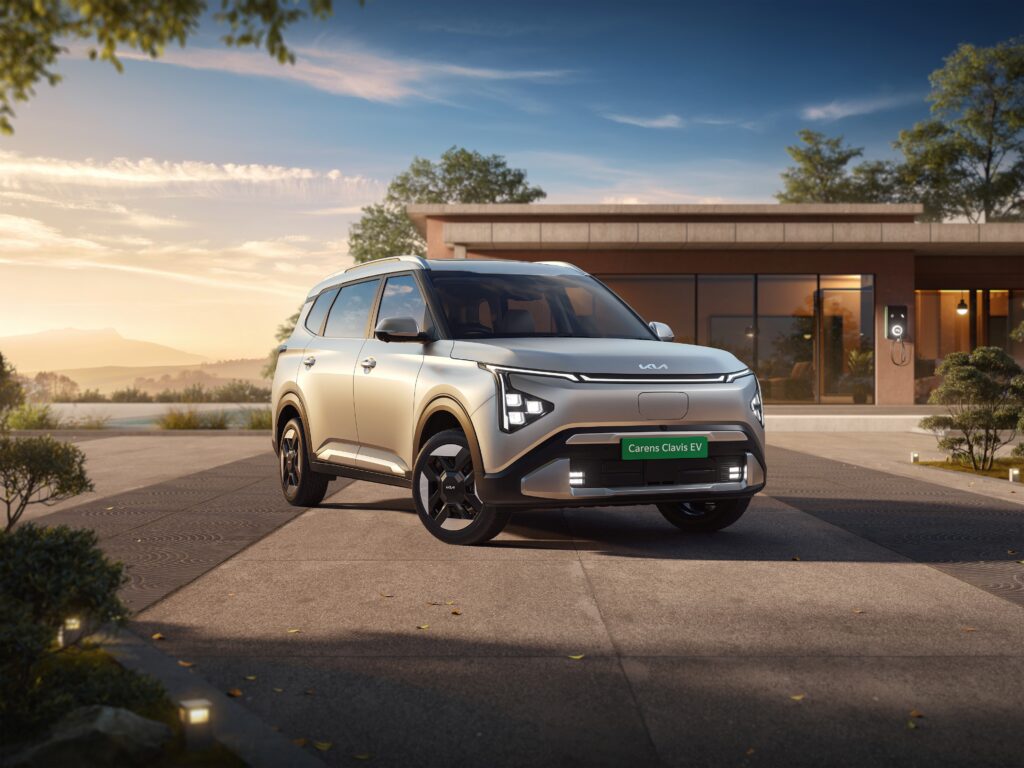 Kia India Welcomes Festive Season with Carens Clavis EV Lineup Expansion; Launches New HTX E & HTX E [ER] Trims