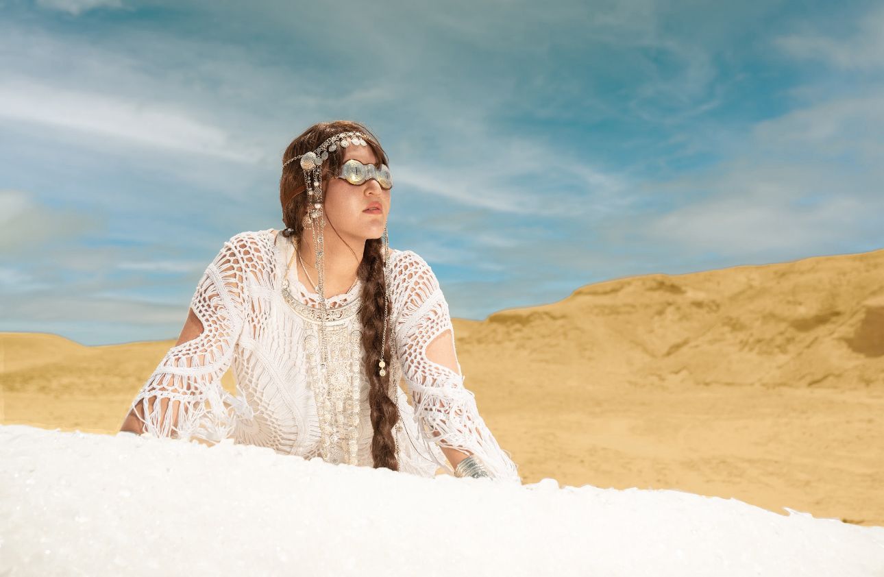 young artist Elena Tengri