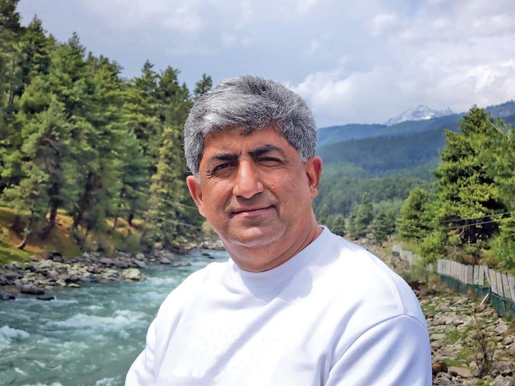 AiR Atman in Ravi - Happiness Ambassador and Spiritual Leader