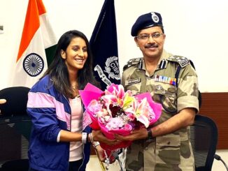 Jemimah Rodrigues honoured by CISF personnel at ASG Mumbai Airport