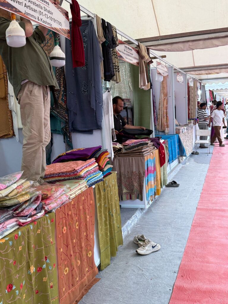 India Weaves National Exhibition Showcases Handloom Heritage at Janpath