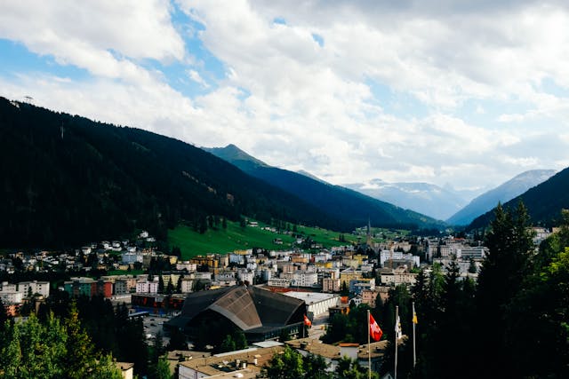 World Economic Forum (WEF)