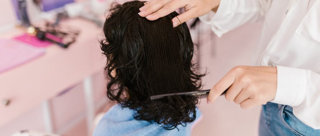 Explore inspiring short haircut ideas to embrace a bold new look with chic bobs and edgy buzz cuts. Short haircut ideas