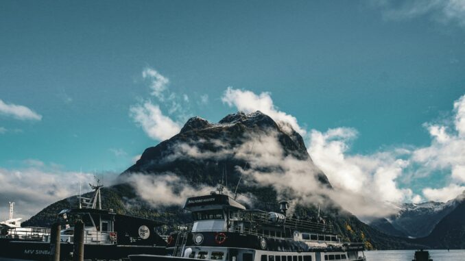 Milford Sound Travel Guide: Discover New Zealand’s Most Breathtaking Fjord