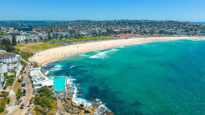 Exploring the Bondi to Coogee Walk in Sydney