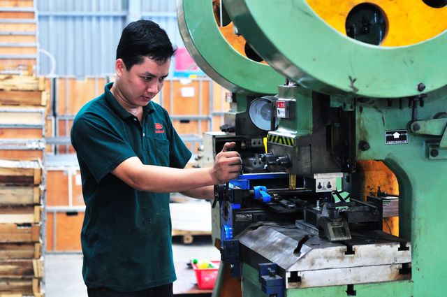 Understand the benefits of preventive maintenance: reduce costs, enhance safety, and improve efficiency in your operations.