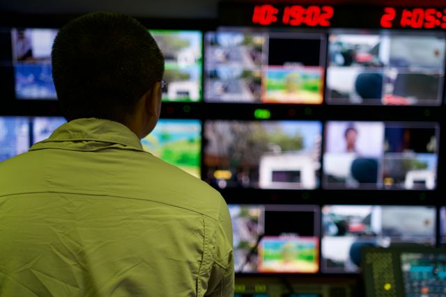 Why Businesses Are Replacing Security Guards With Remote Video Monitoring