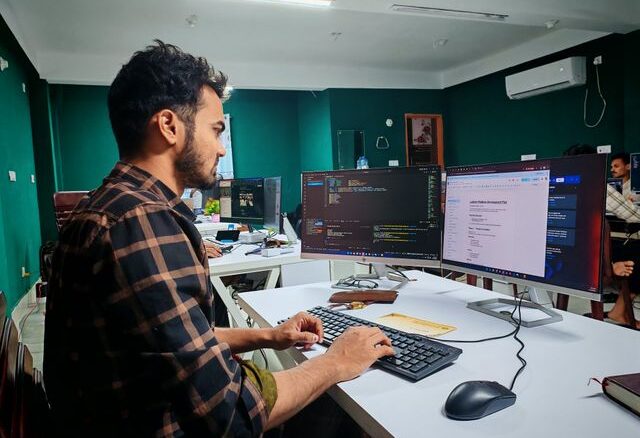 Unlock the potential of SaaS software development. Find out how to create successful cloud applications for various sectors.