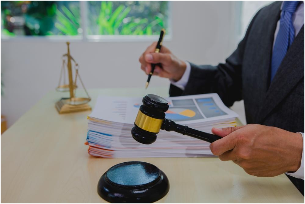 Houston Injury Firms Compared: Suits & Boots vs. The Hadi Law Firm vs. Patrick Daniel Law