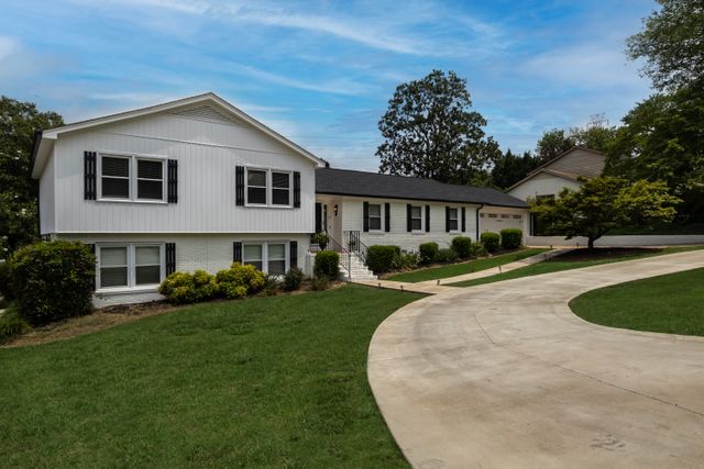 Concrete driveways are a popular choice for homeowners. Discover their benefits and how to keep them in great condition.
