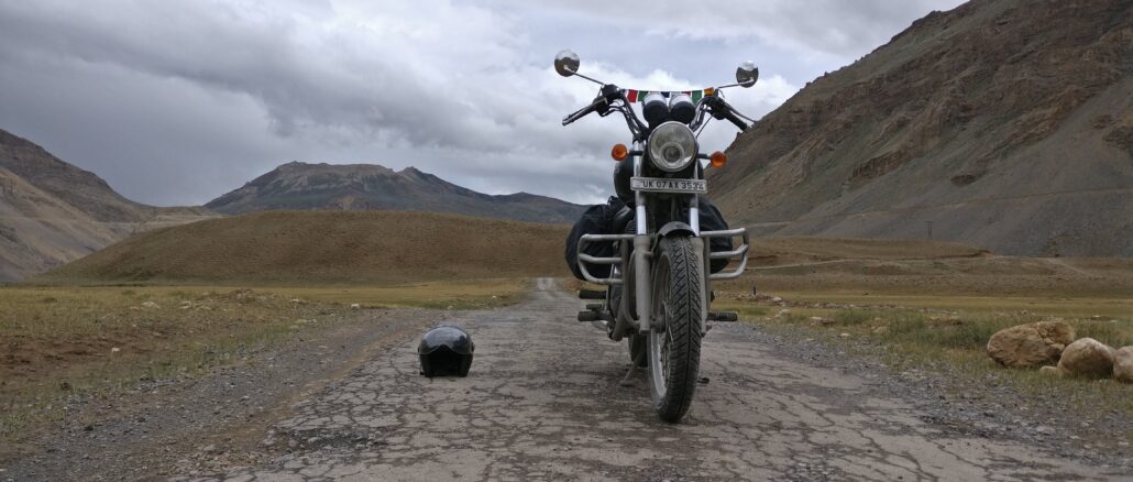 ladhak bike riding